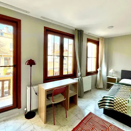 Nest Apartment